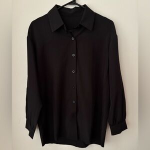 Classic Black Button-Up Shirt taille S/M